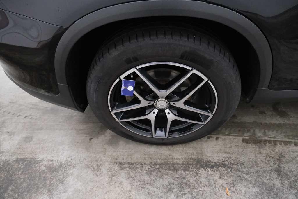 Mercedes-AMG GLC 2017 фото 14