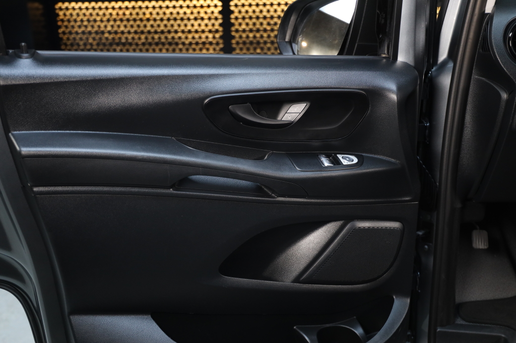 Mercedes-Benz Vito 2023 фото 10