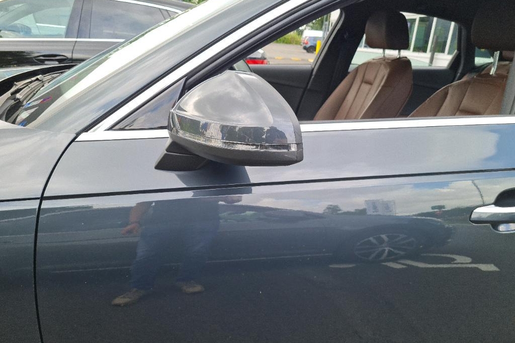 Audi A4 2016 фото 15