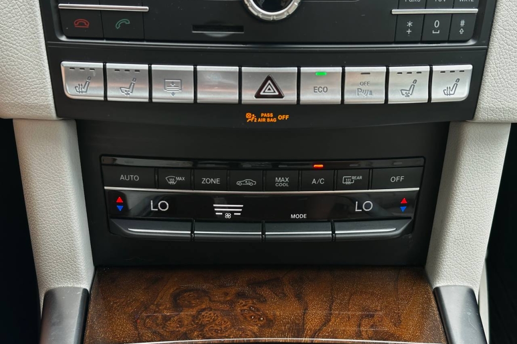 Mercedes-Benz E-Class 2015 4Matic фото 20