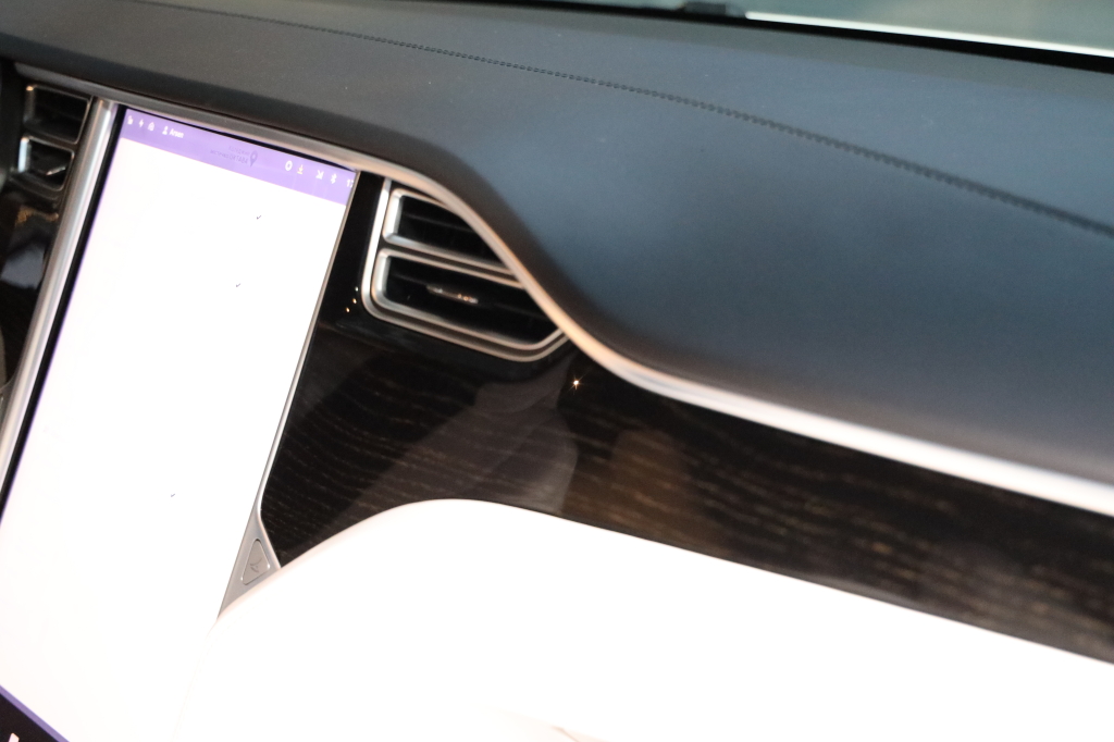 Tesla Model S 2017 фото 27