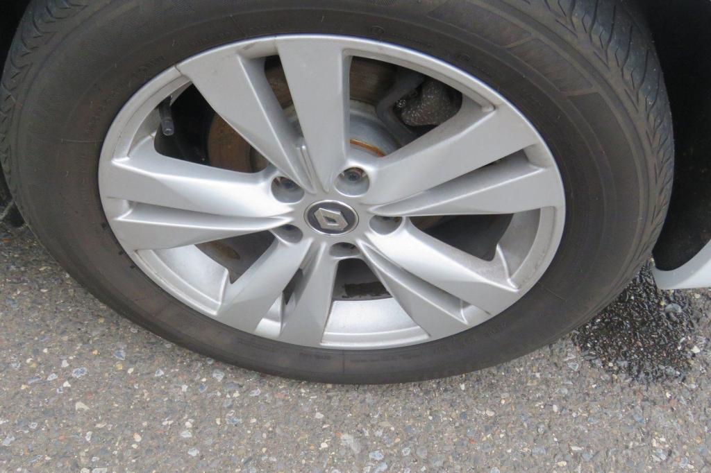 Renault Talisman Grandtour 2018 фото 8