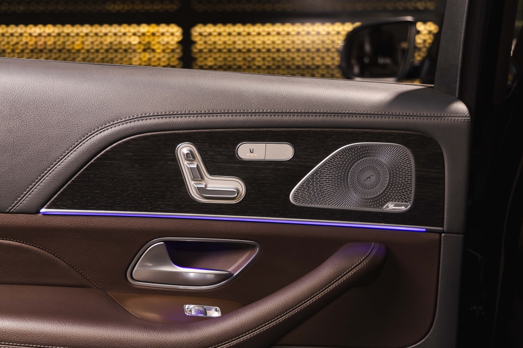 Mercedes-Benz GLS-Class 400d 2020 photo 28