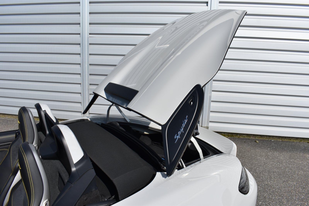 Porsche 982 2021 photo 10