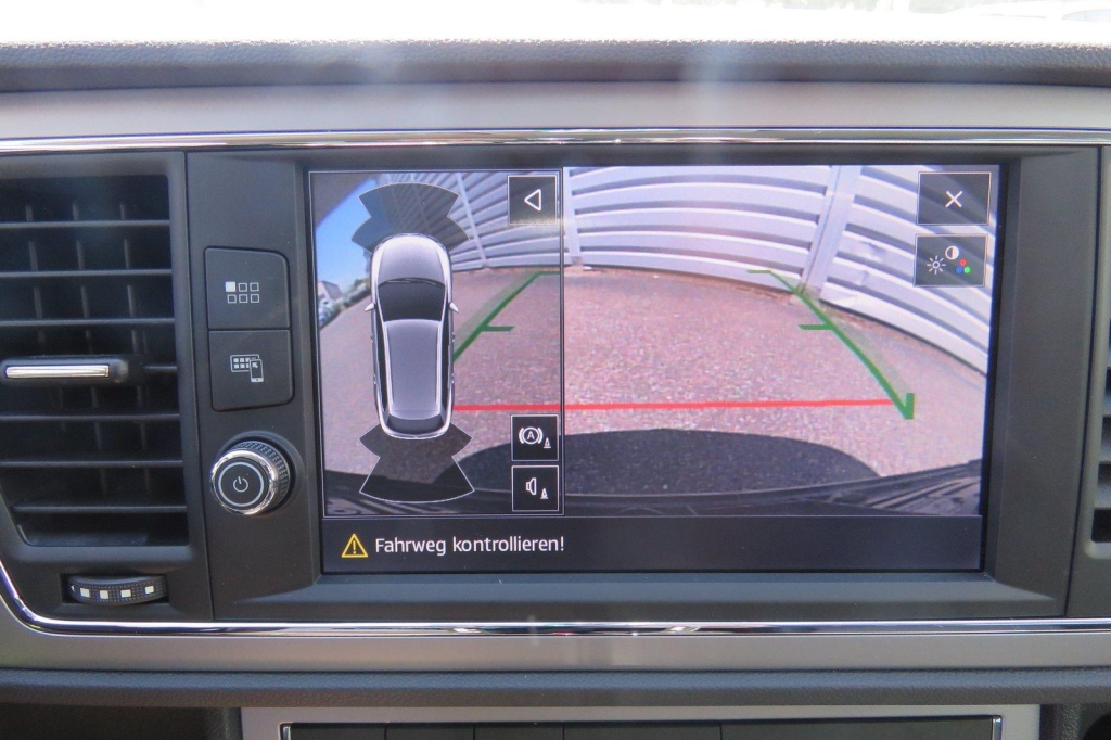 SEAT Leon ST 2019 фото 7