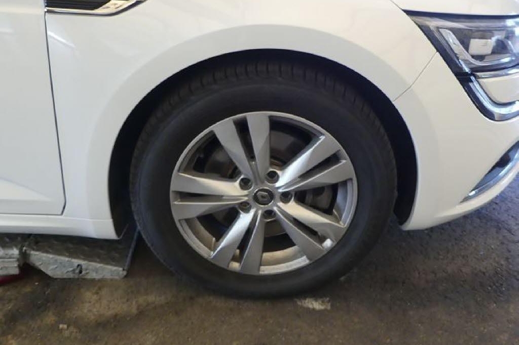 Renault Talisman Grandtour 2018 фото 12