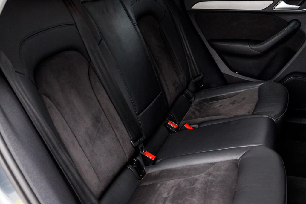 Audi Q3 2012 фото 30