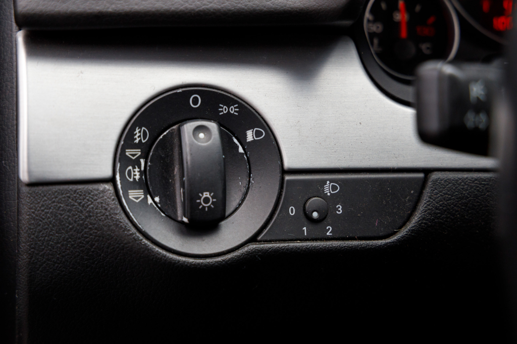 Audi A4 2005 фото 25