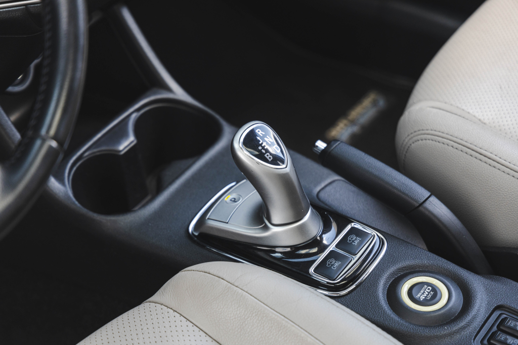 Mitsubishi Outlander PHEV Plug-In Hybrid 2013 photo 29