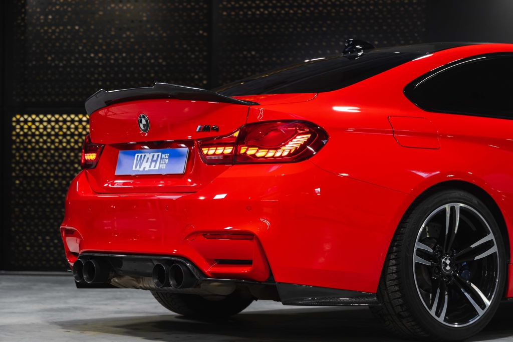 BMW M4 2015 фото 16