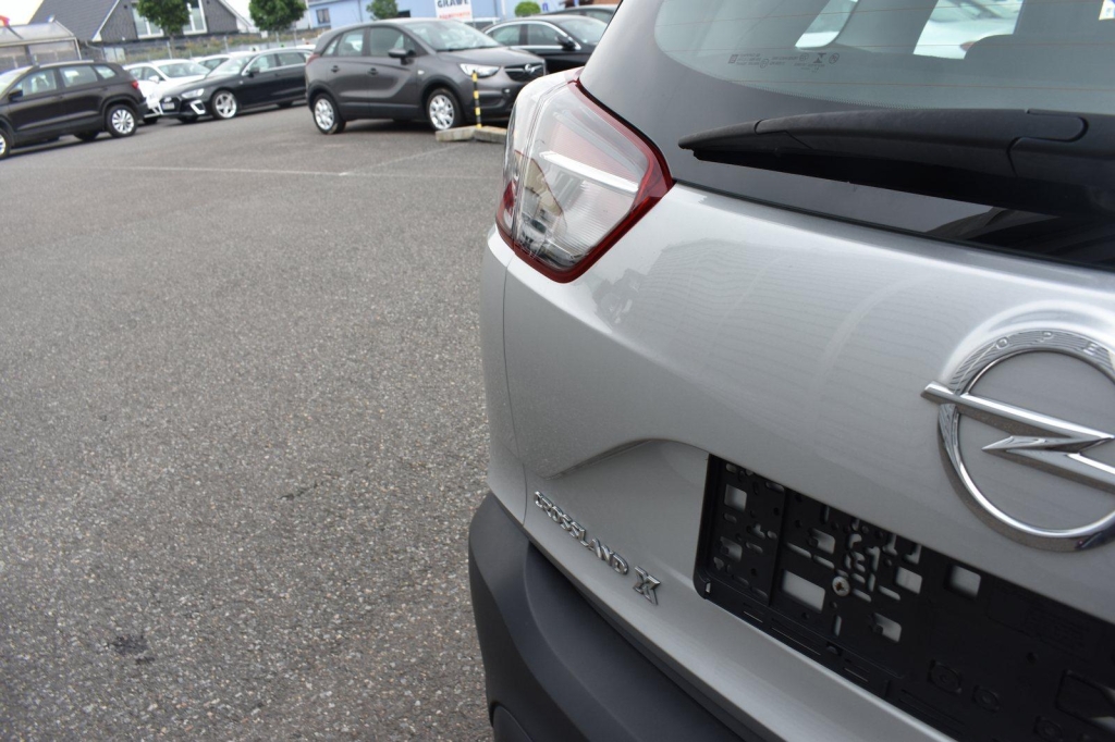 Opel Crossland X 2019 фото 15