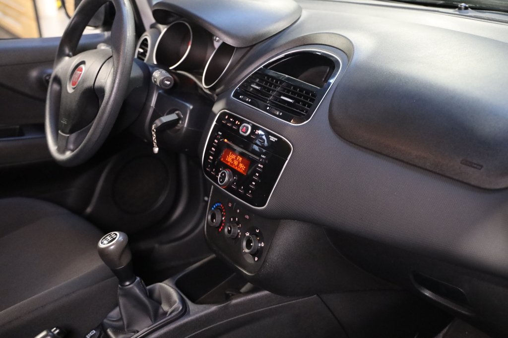 Fiat Punto 2017 фото 11