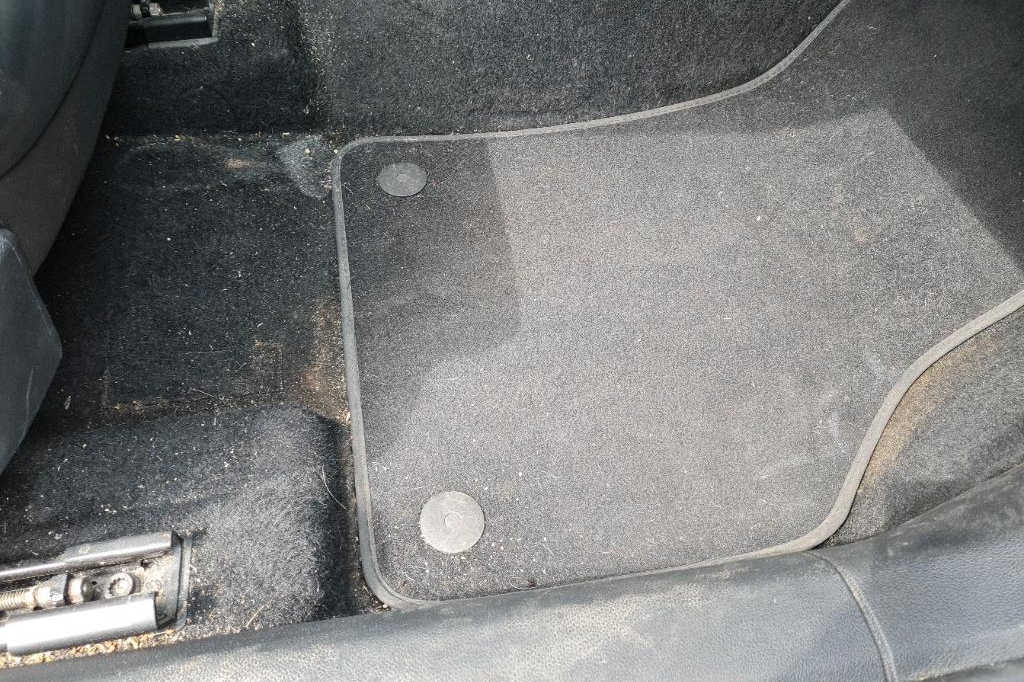 Skoda Superb Combi 2017 photo 32