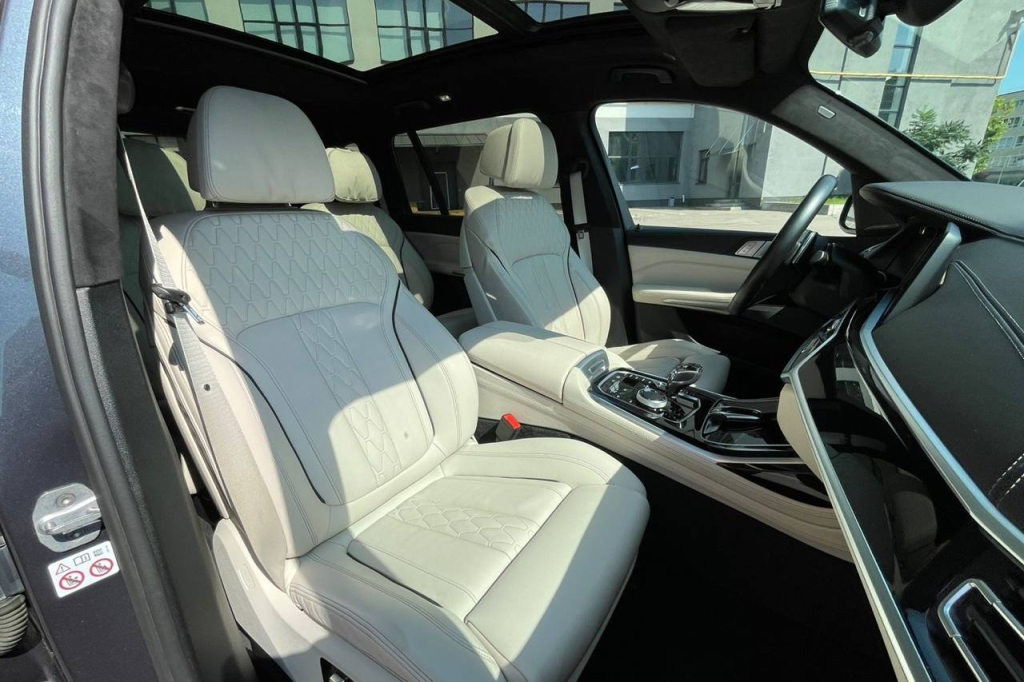 BMW X7 50d  2019 фото 12