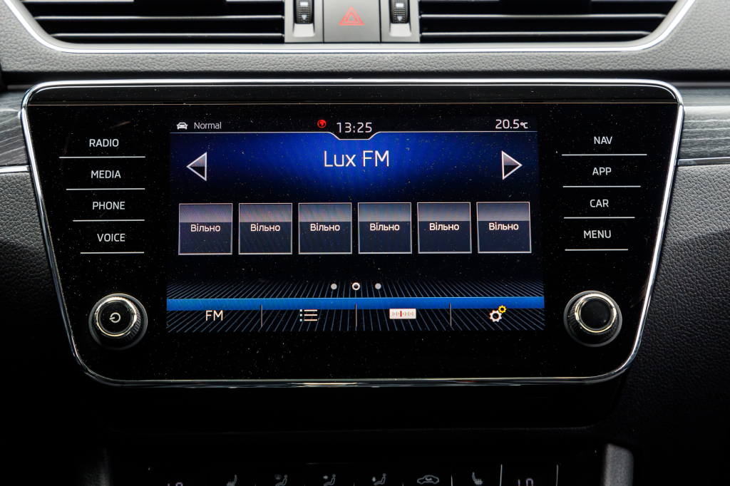 Skoda Superb 2019 photo 23