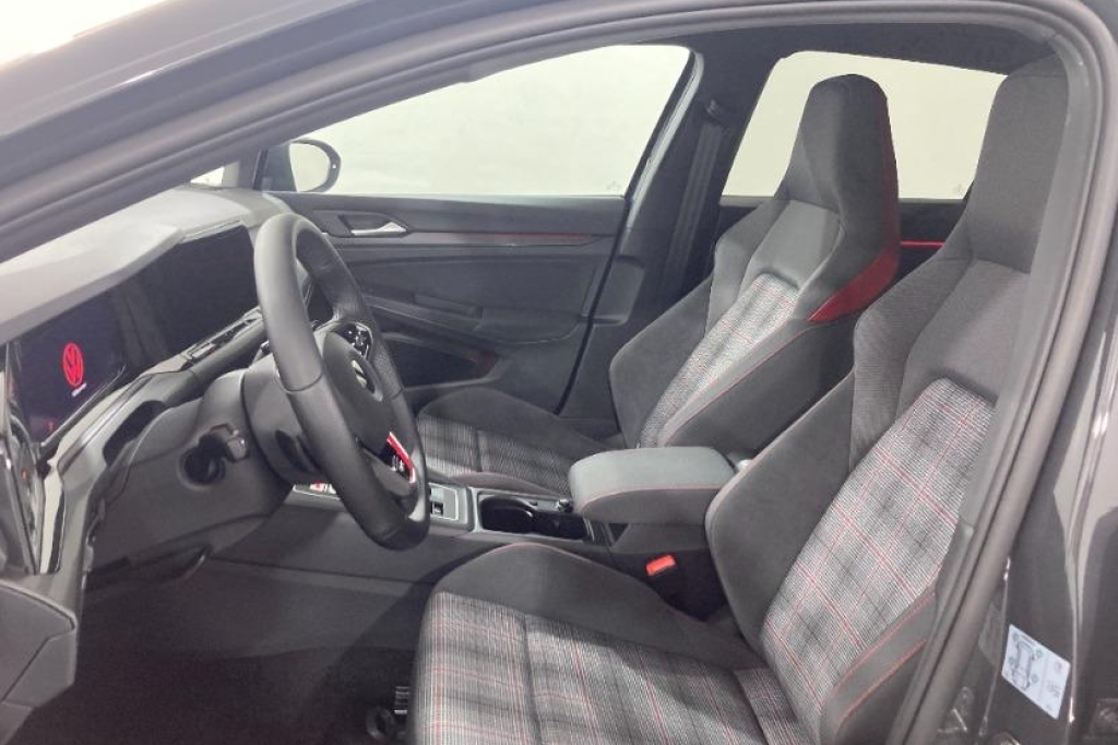 Volkswagen Golf GTI 2020 фото 8