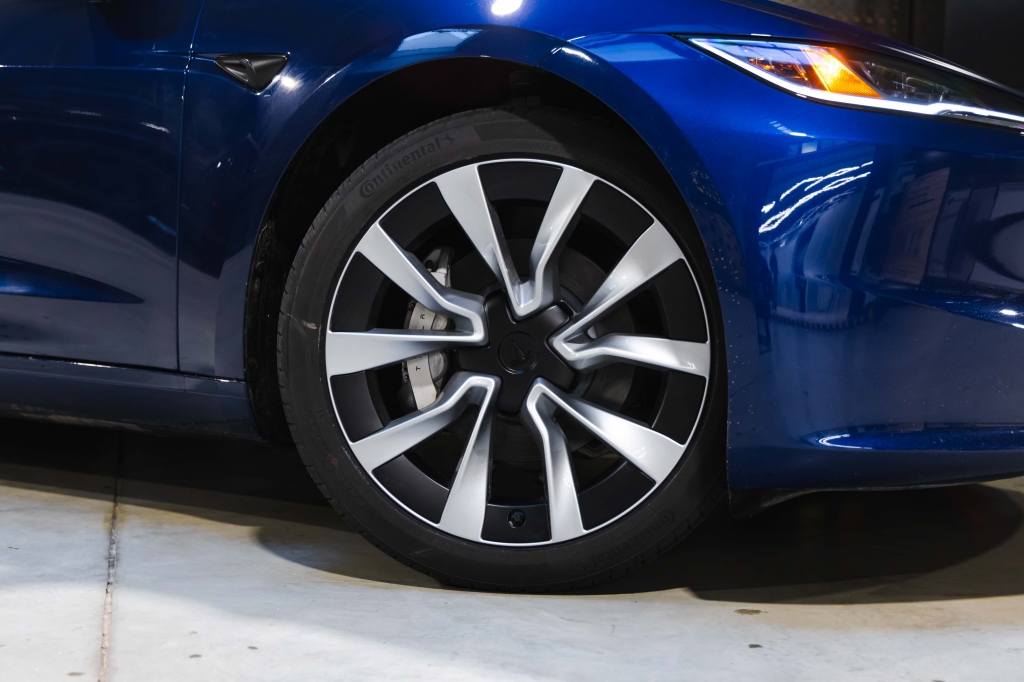 Tesla Model 3 2024 фото 6