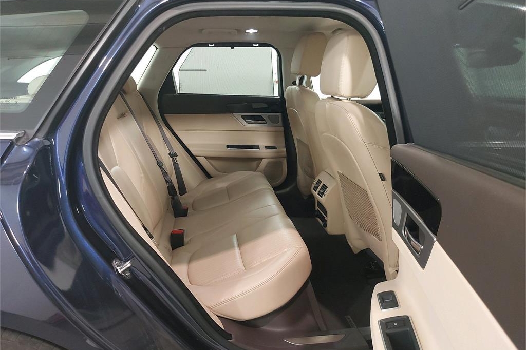 Jaguar XF Sportbrake 2018 photo 5