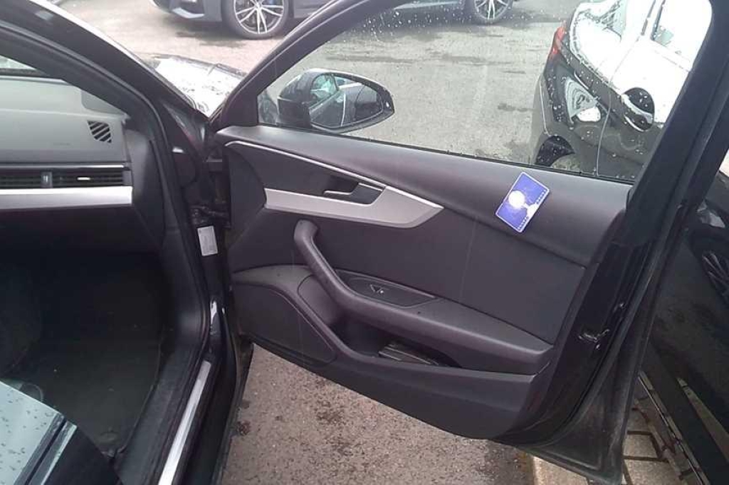 Audi A4 Avant 2016 photo 14