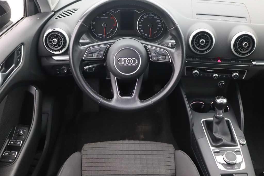 Audi A3 Sportback 2018 photo 5