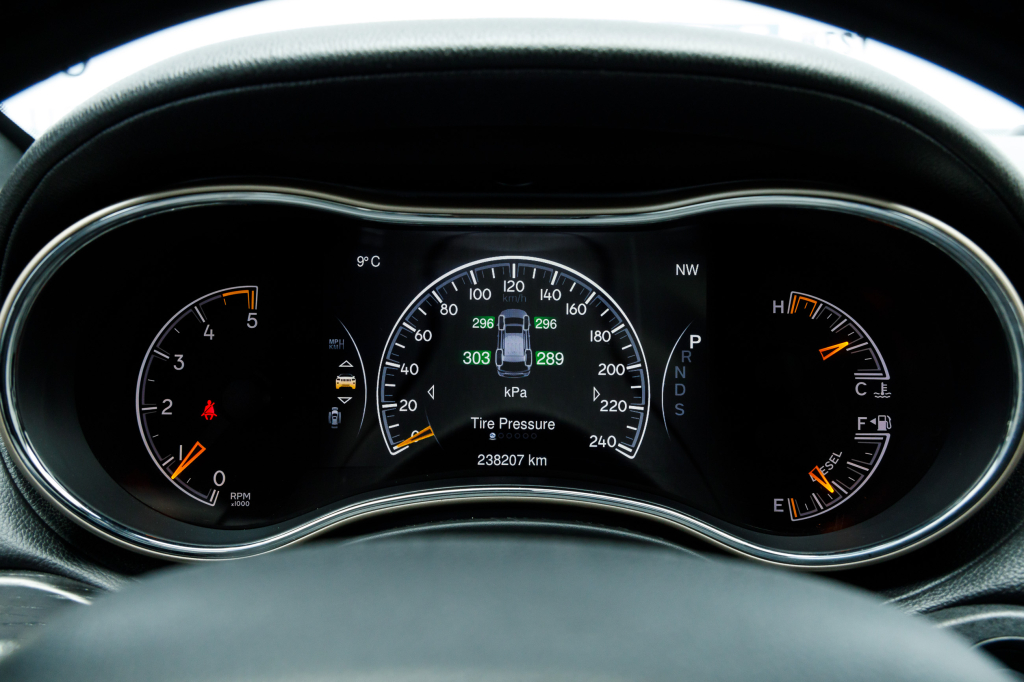 Jeep Grand Cherokee  Summit 2014 фото 12