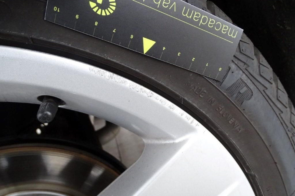 SEAT Leon 2019 photo 8