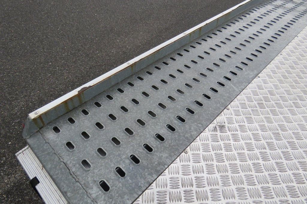 Blyss Anhänger Jupiter 2017 фото 7