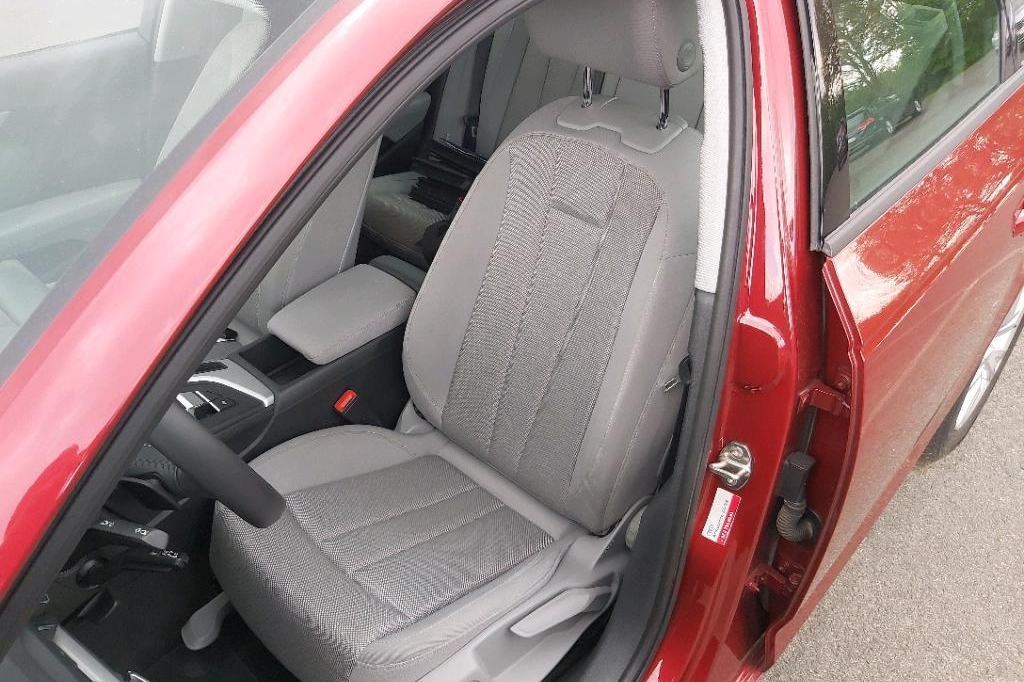 Audi A4 Avant 2018 photo 15