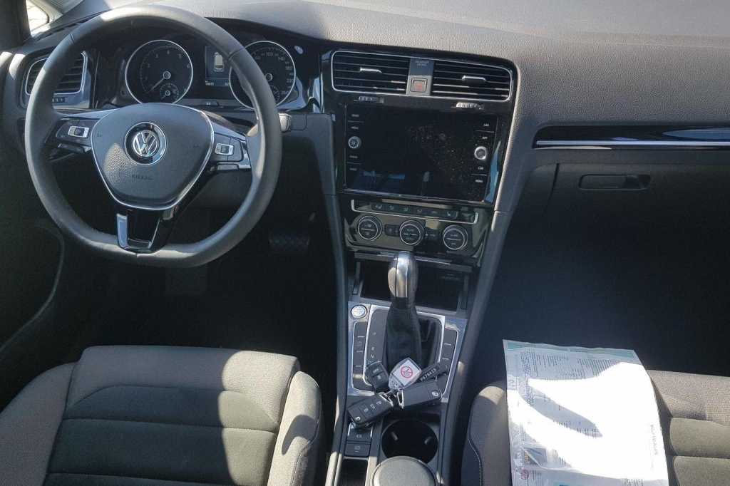 Volkswagen Golf Variant 2020 photo 2