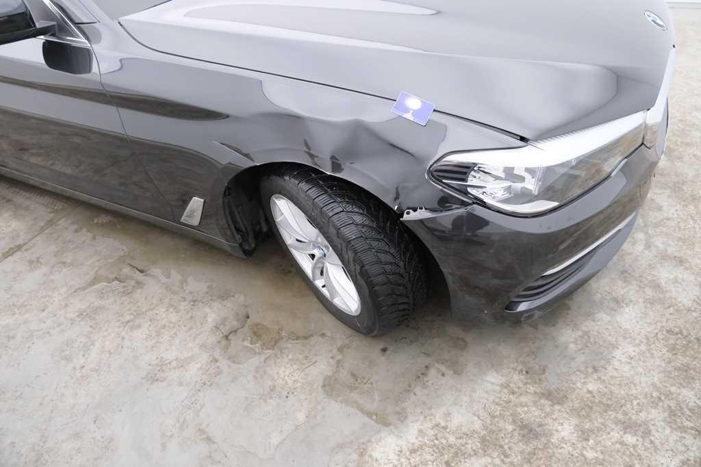 BMW 5 Series 2017 фото 8