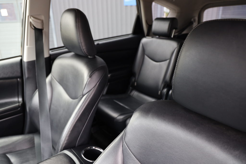 Toyota Prius Prime 2016 фото 24