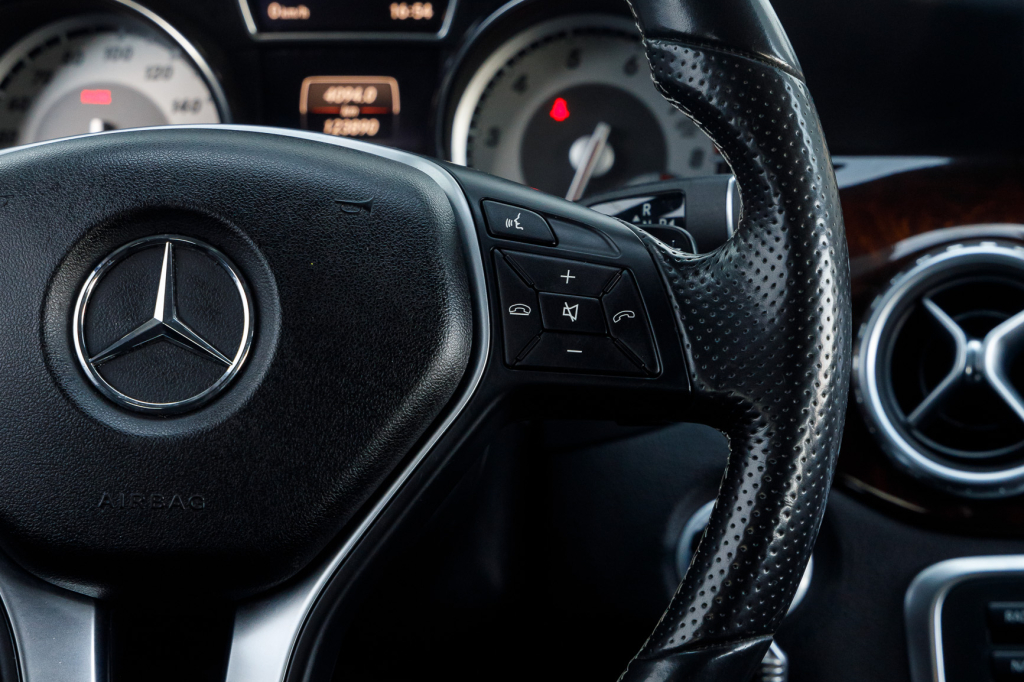 Mercedes-Benz GLA-Class 250 4Matic 2014 photo 21