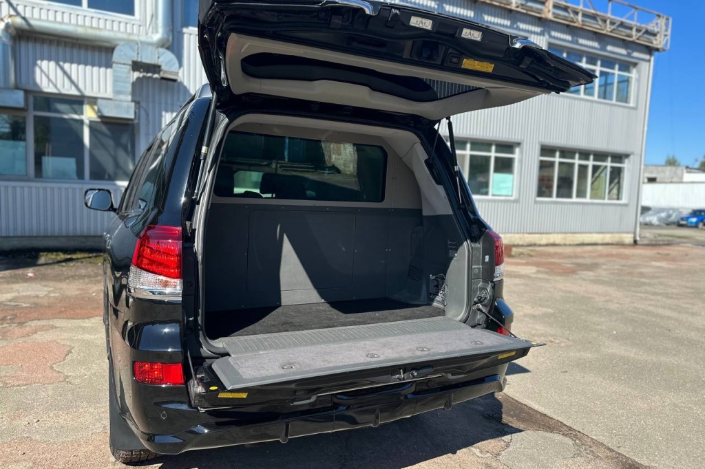 Lexus LX 570 GUARD B6 2010 фото 23