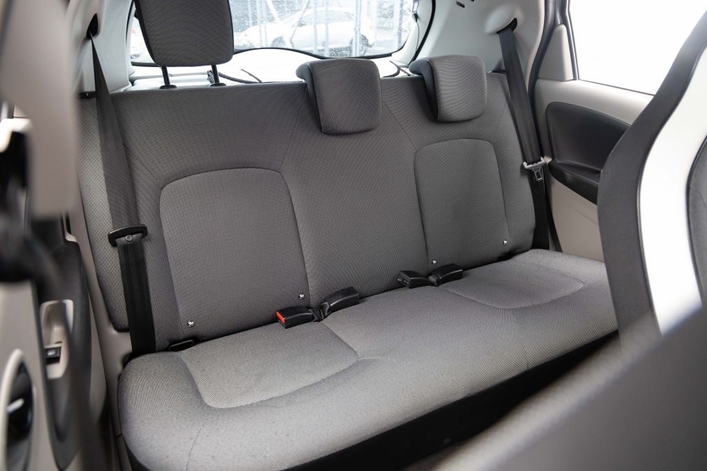 Renault Zoe 2015 photo 26