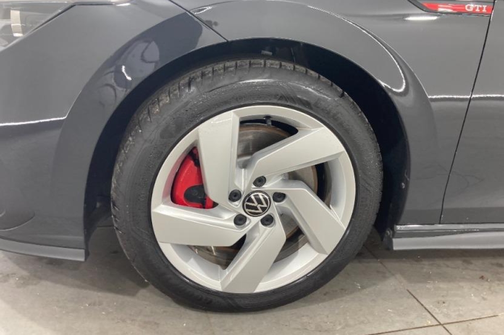 Volkswagen Golf GTI 2020 фото 1