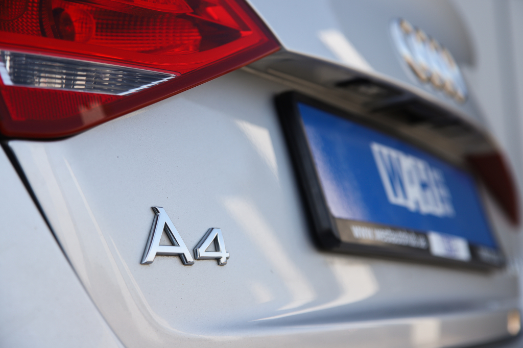 Audi A4 2008 фото 11