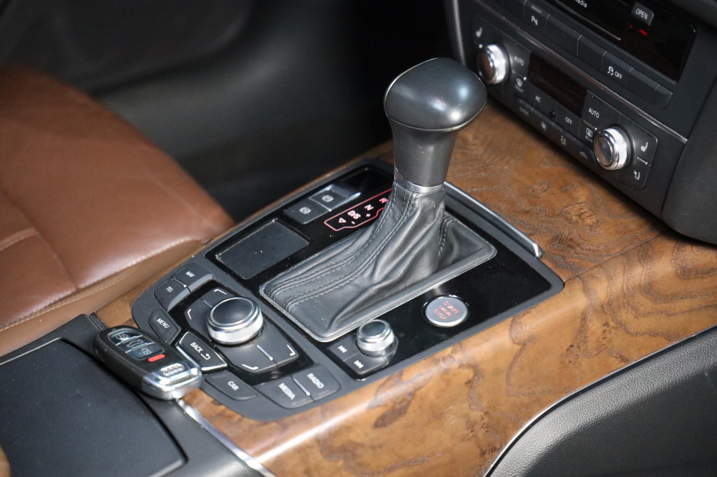 Audi A6 2012 photo 8