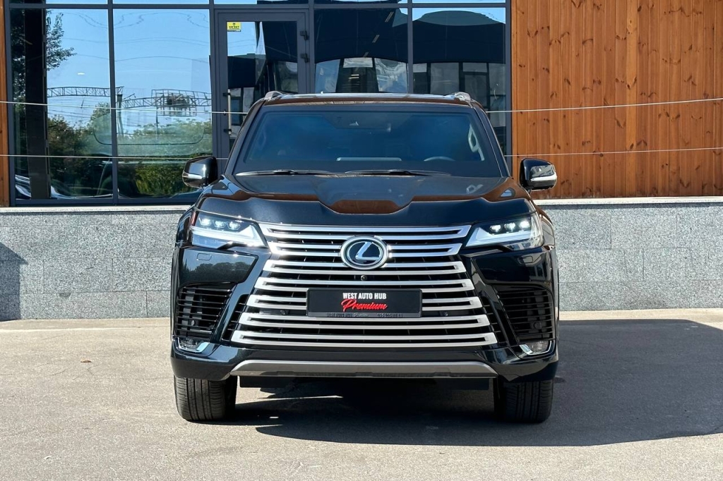 Lexus LX 500d 2023 фото 1