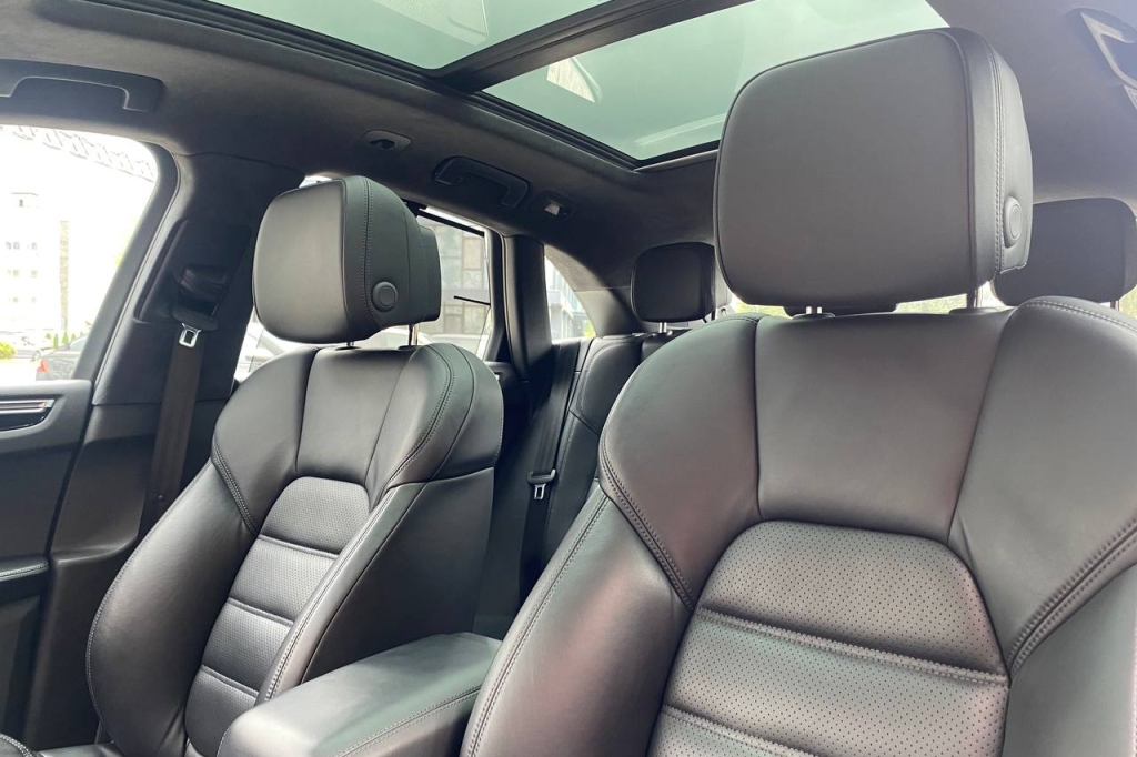 Porsche Macan Turbo 2014 photo 11