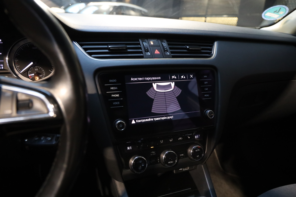 Skoda Octavia 2019 фото 33