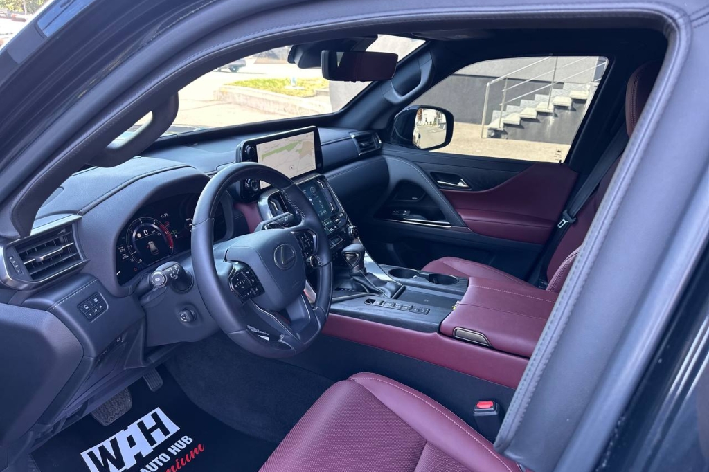 Lexus LX 500d 2023 фото 11