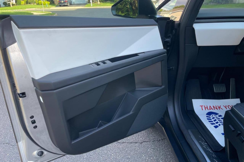 Tesla Cybertruck Dual Motor 120 kWh 2024 фото 11