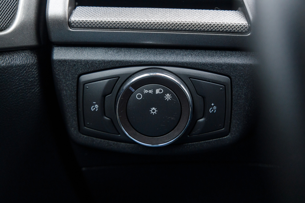 Ford Fusion S 2019 photo 8