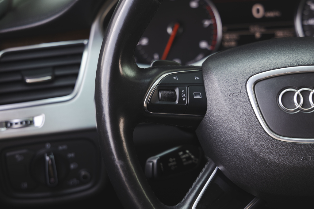 Audi A8 2015 фото 21