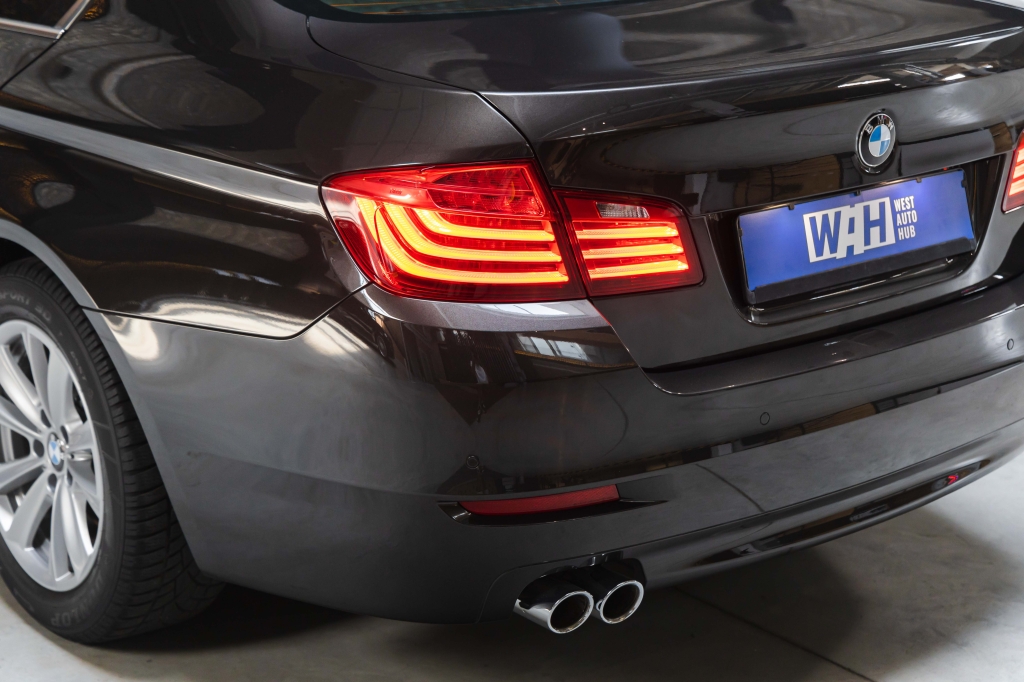 BMW 5 Series 2015 photo 11