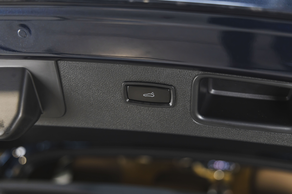 Porsche Macan 2016 фото 40