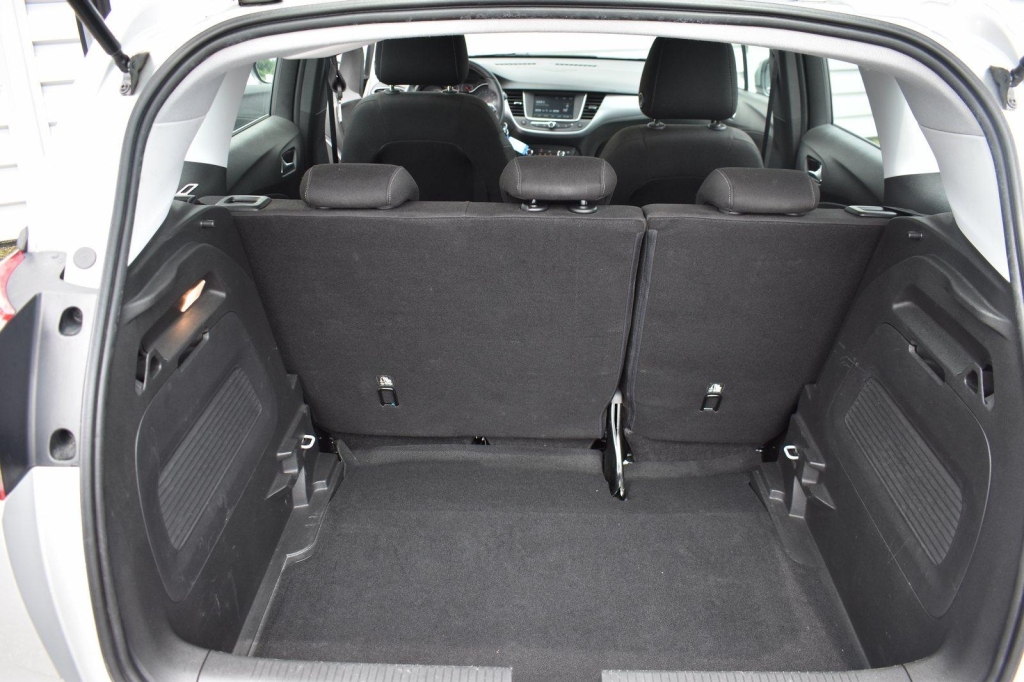 Opel Crossland X 2019 фото 5