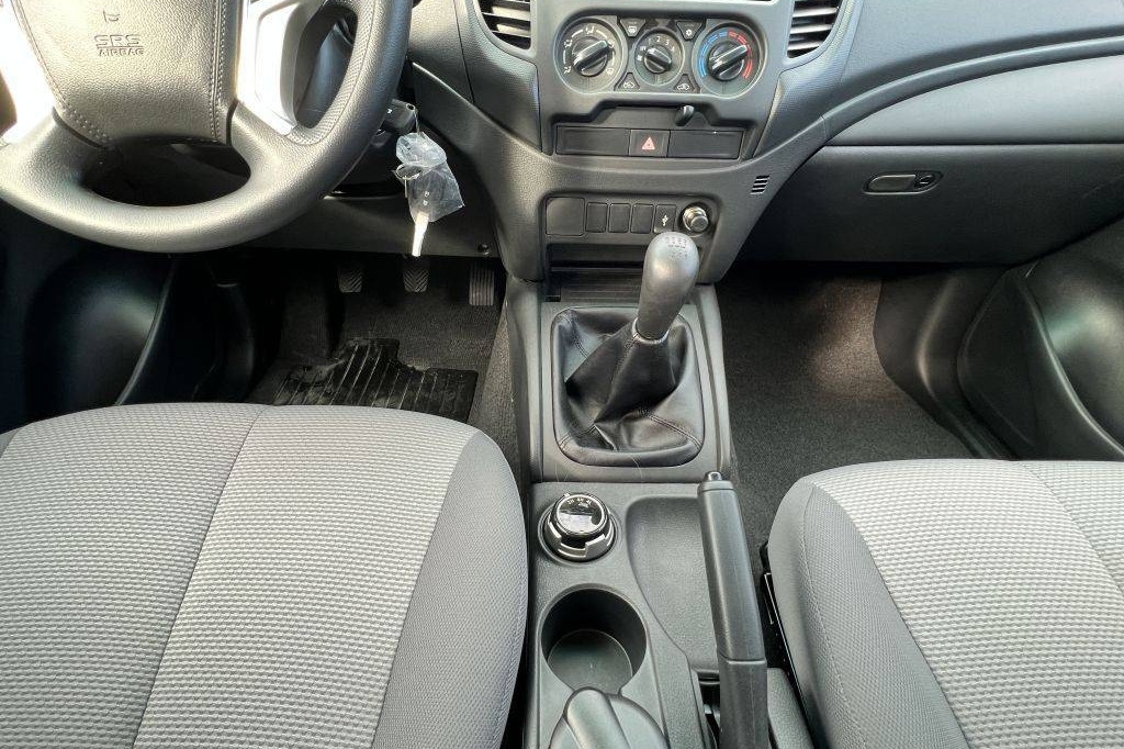 Mitsubishi L200 4x4 2.5D GLX Double Cab 2023 фото 10