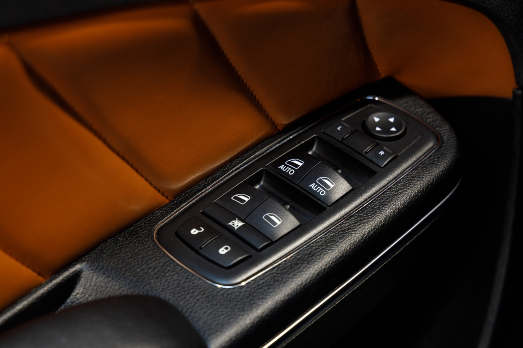 Dodge Charger RT фото 18