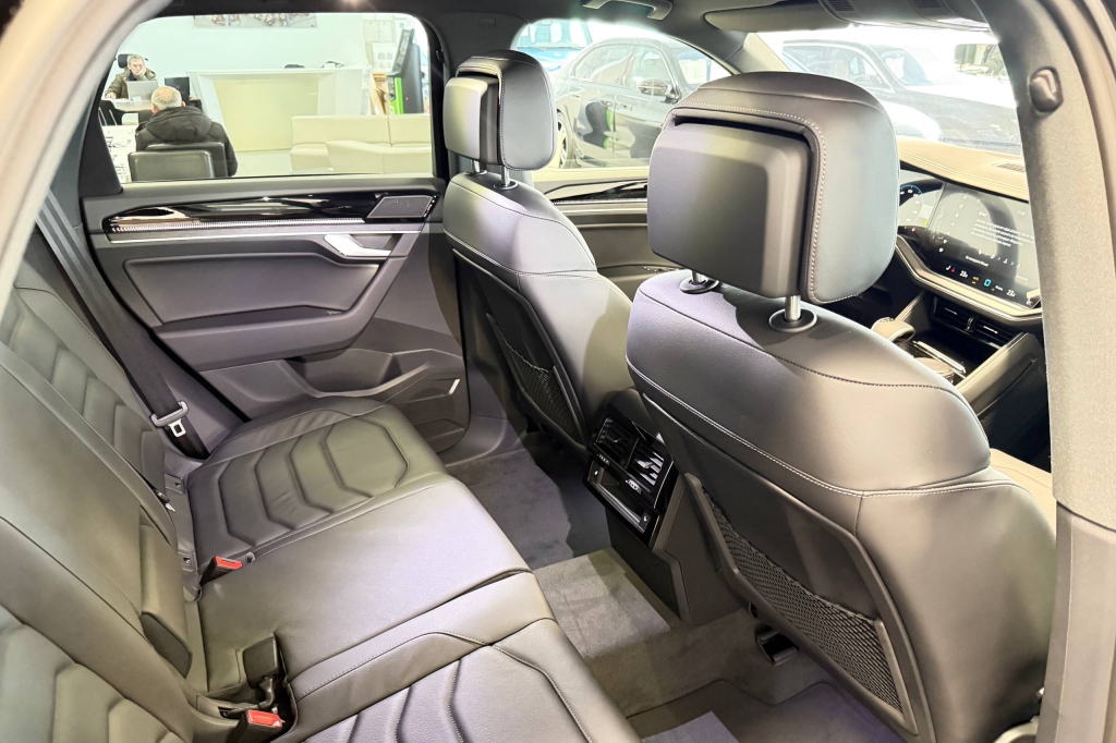 Volkswagen Touareg 2026 фото 8